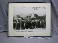 藏品(紀念抗日戰爭相關照片—五台山上我五族共組的游擊隊（翻拍）)的圖片